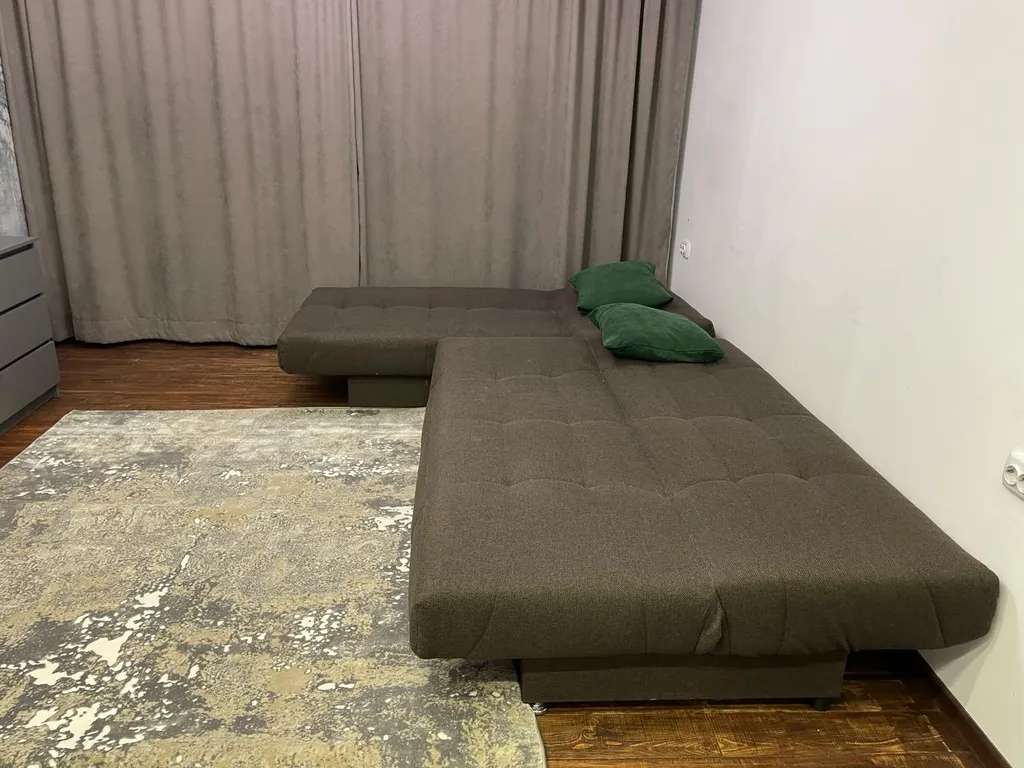 Благоустроенный просторный коттедж с видом на горы для большой компани