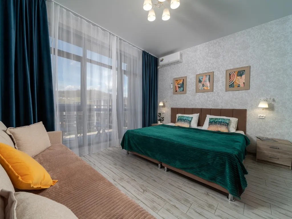 Апартаменты семейные в комплексе бизнес класса с бассейном