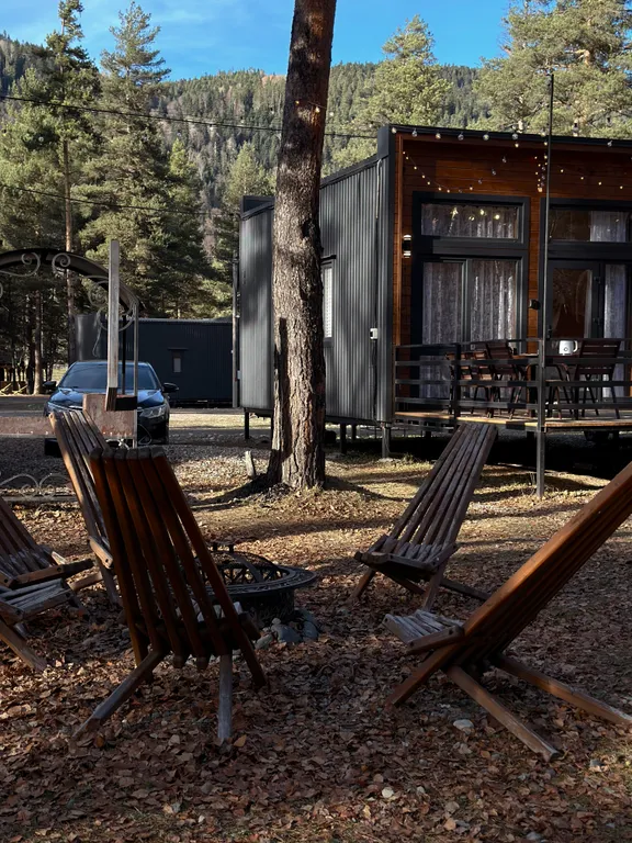 Коттедж Дом с террасой в лесу рядом с речкой — Архыз