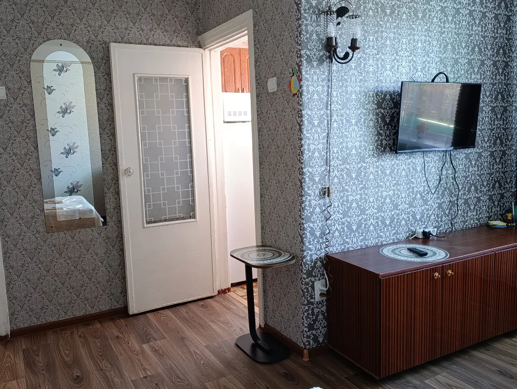 Светлая, уютная, благоустроенная квартира в центре города с балконом