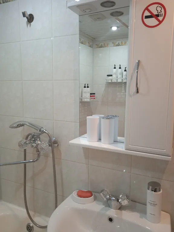 Хибины зовут! Уютное гнездышко для горнолыжников у подножия горы.