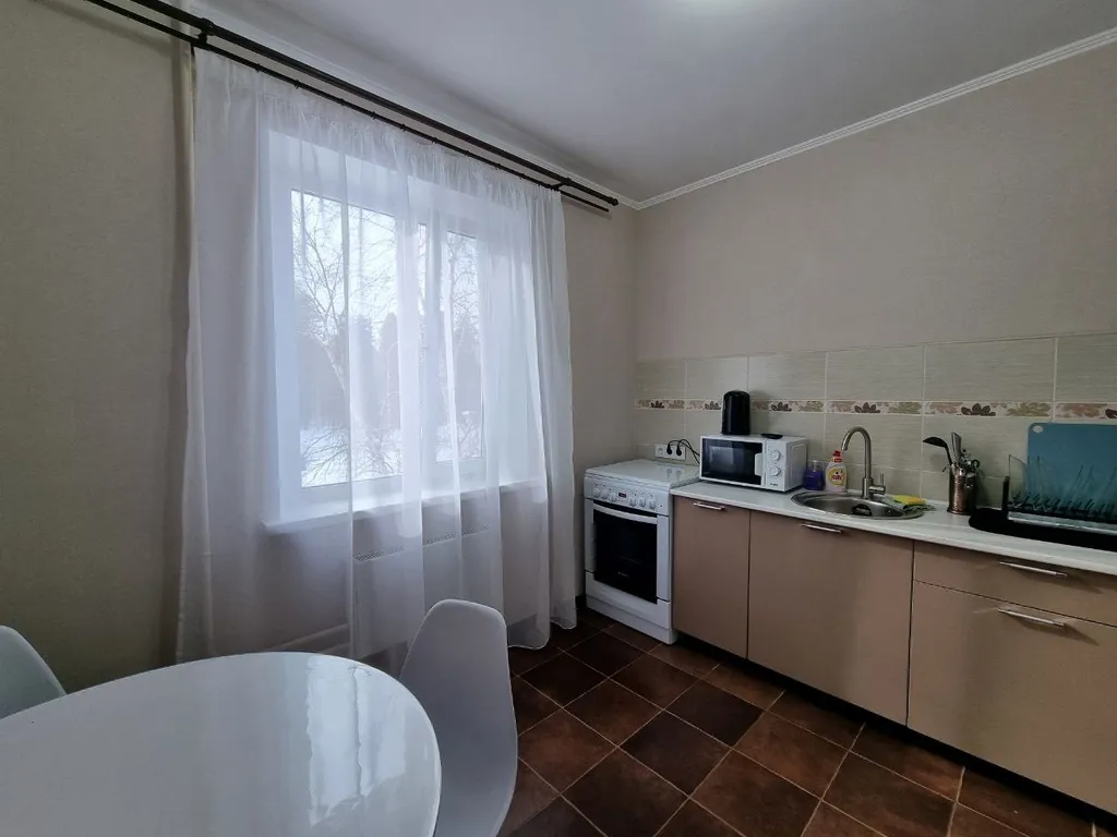 Квартира с новым ремонтом на Высоцкого 42