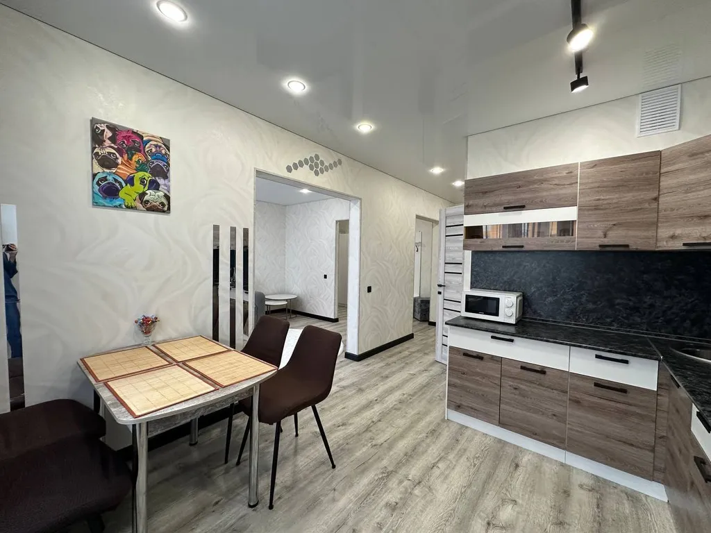 3-комнатная квартира, 5 минут до Фермер базара, Города Еды и ТЦ Окей