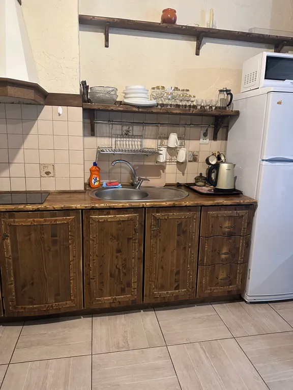 Уютная квартира на мансардном этаже с видом на горнолыжный склон, лес