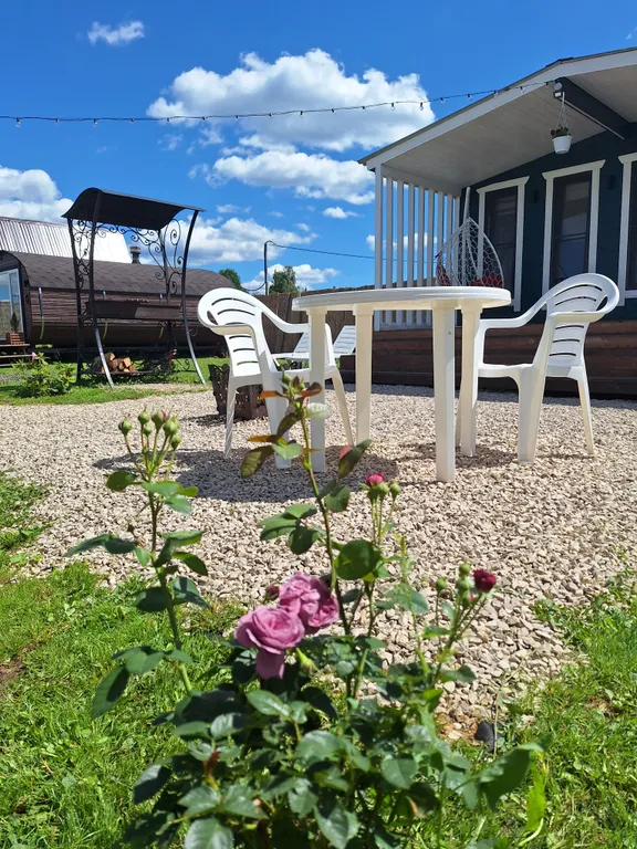 Прекрасный маленький уютный домик