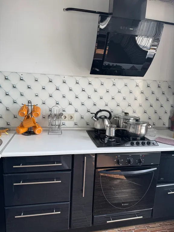 Красивая трёхкомнатная квартира в центре с видом на площадь