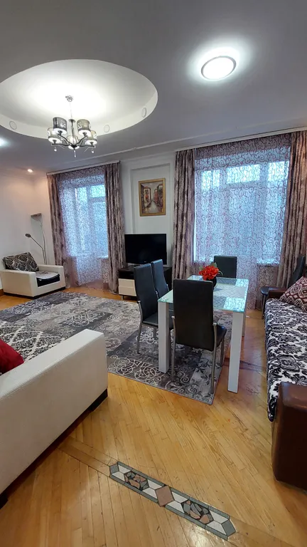 Квартира 4-комнатные апартаменты в самом центре рядом с ун. Гум и м. Купаловская — Минск