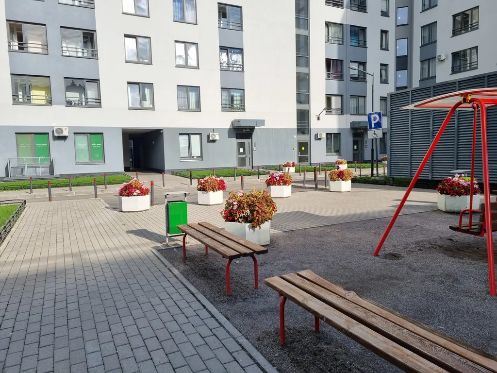 Шикарная квартира в центре в элитном доме возле метро