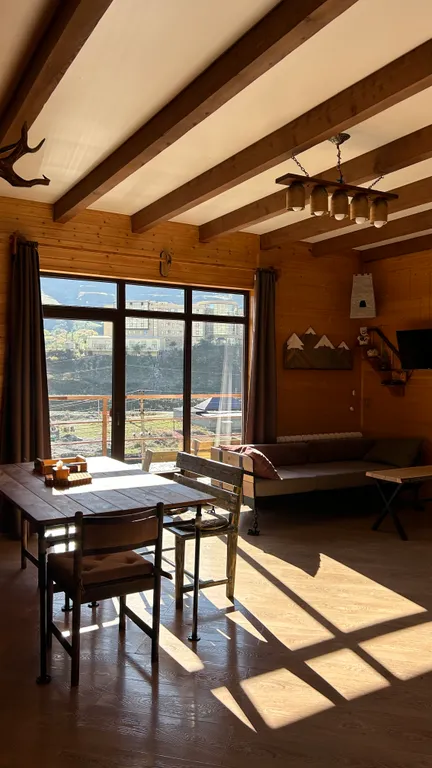 Уютный дом с красивым видом на горы