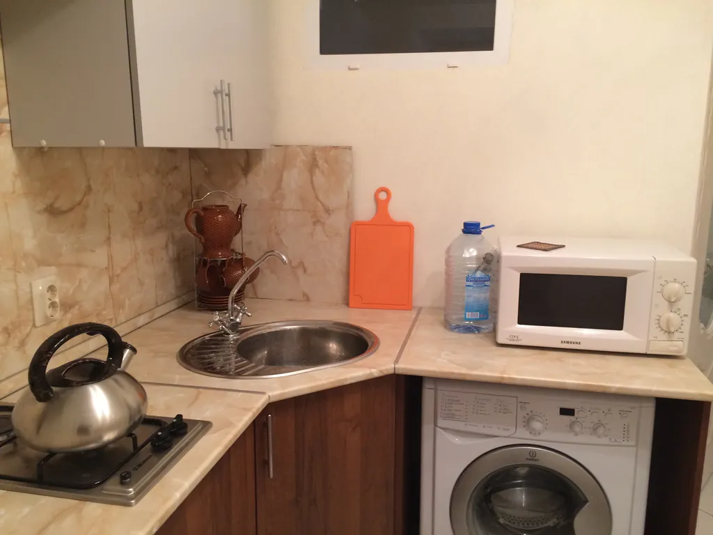 Квартира 3-комнатная Квартира — Элиста