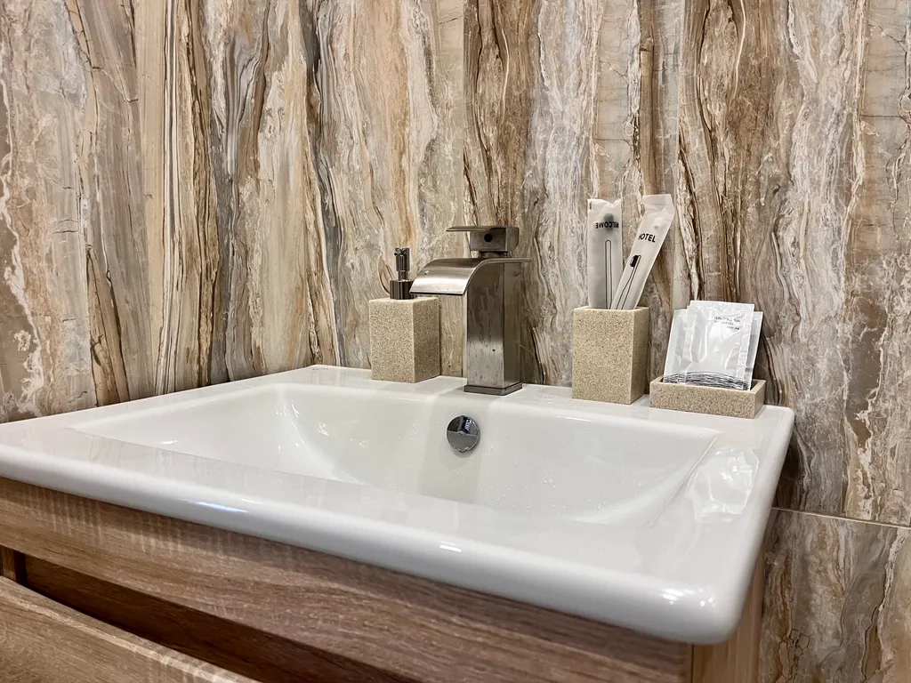 Стильная квартира с пилоном