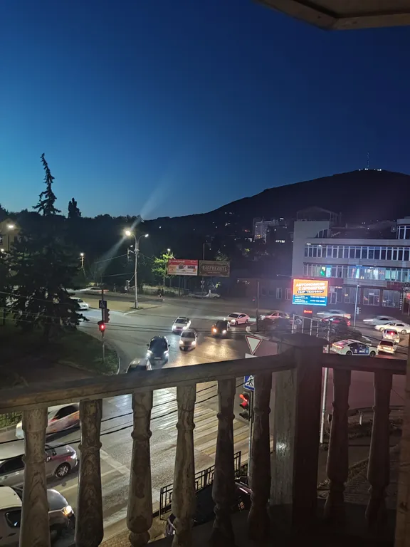 Уютная студия с видом на город