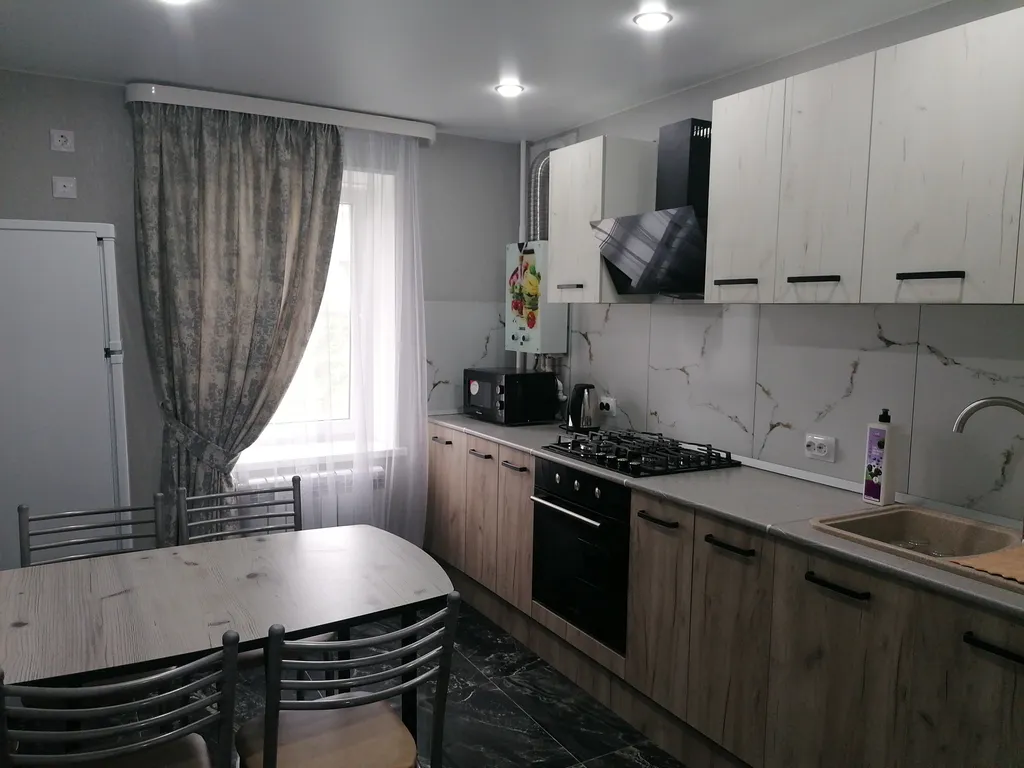 2-х комнатная комфортная квартира с новым евроремонтом и мебелью