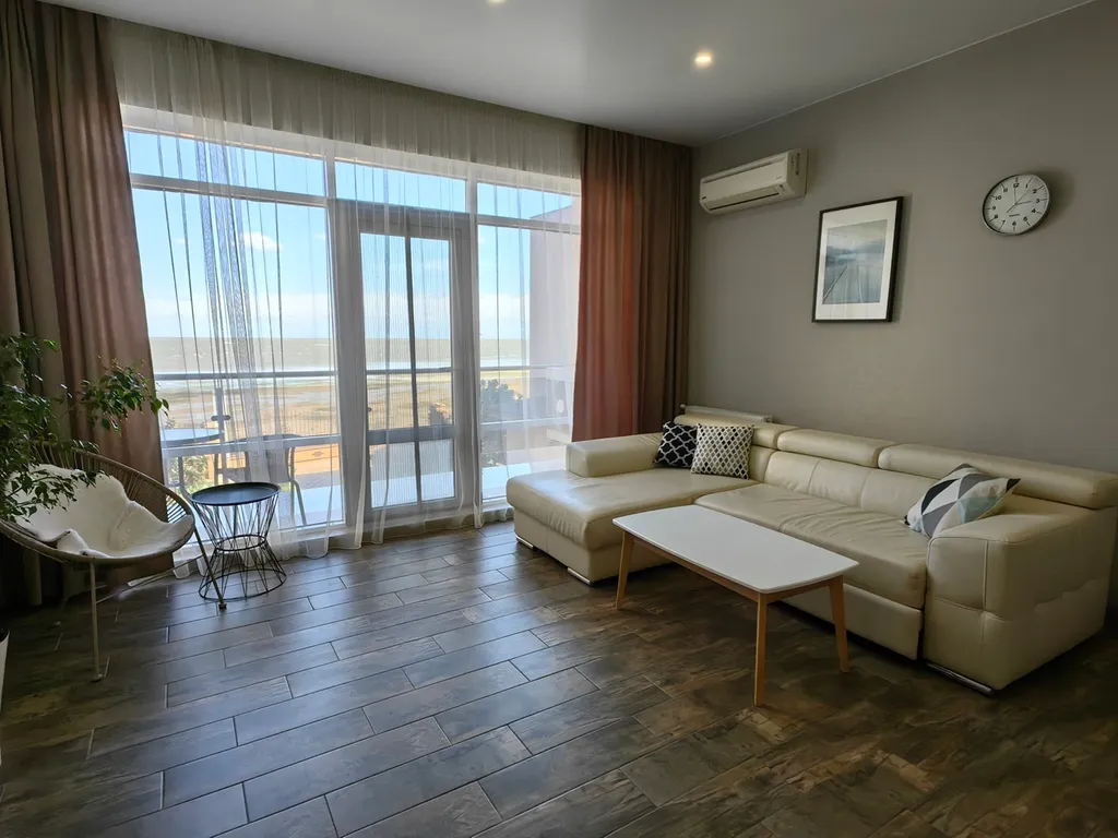 Апартамент на первой линии моря