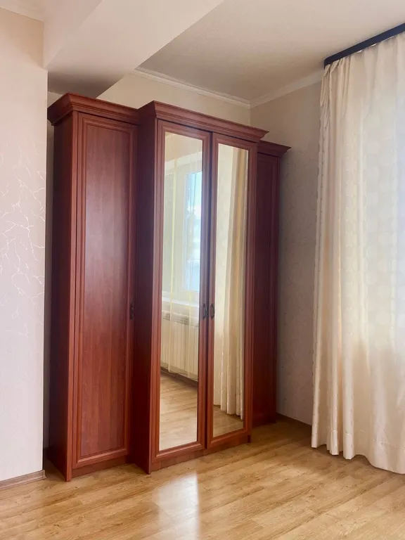 Комнаты с видом на море и горы