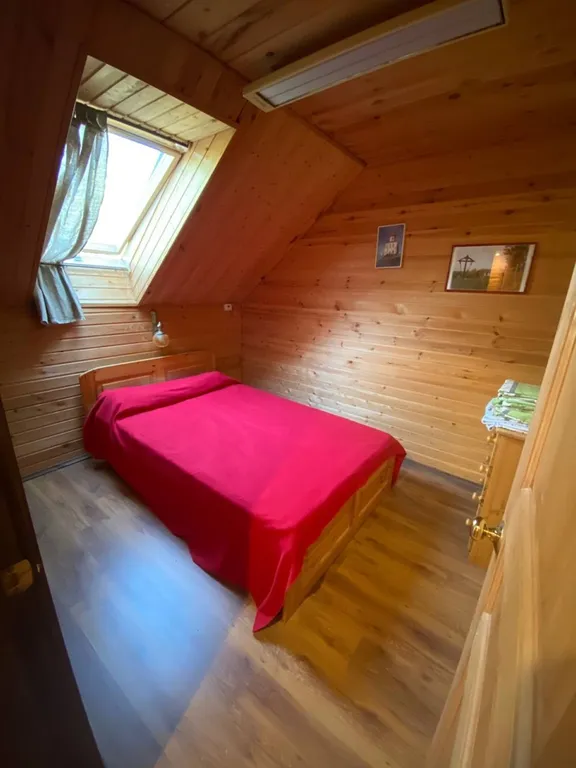 Мансардный этаж частного дома с видами на монастырь и море