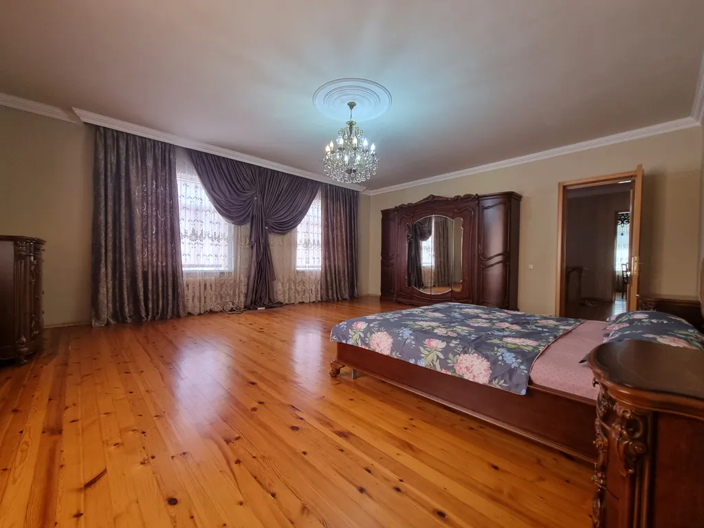 2х этажный дом в самом центре города