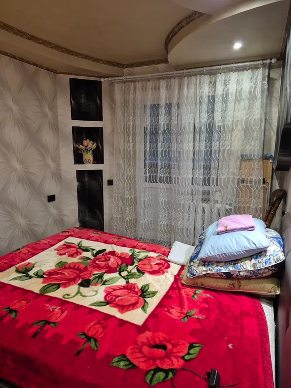 Уютная чистая квартира в тихом районе города — аренда посуточно в Вологда