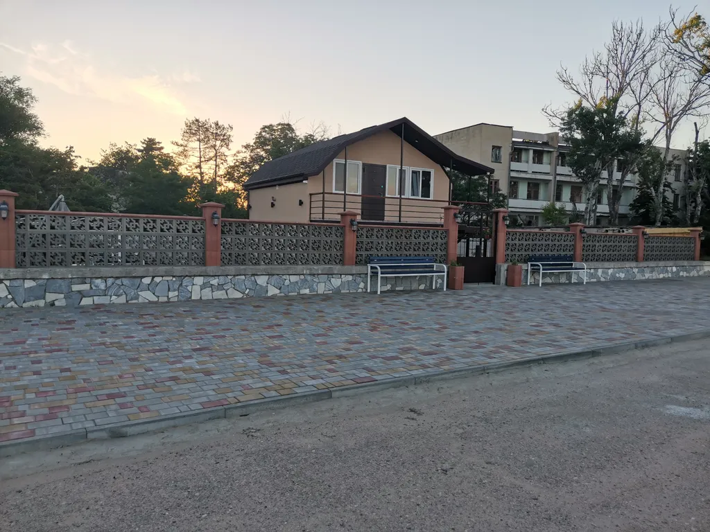 Дом возле моря