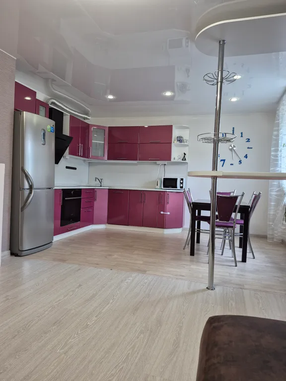 Чистая 2 комнатная квартира 63кв.м.