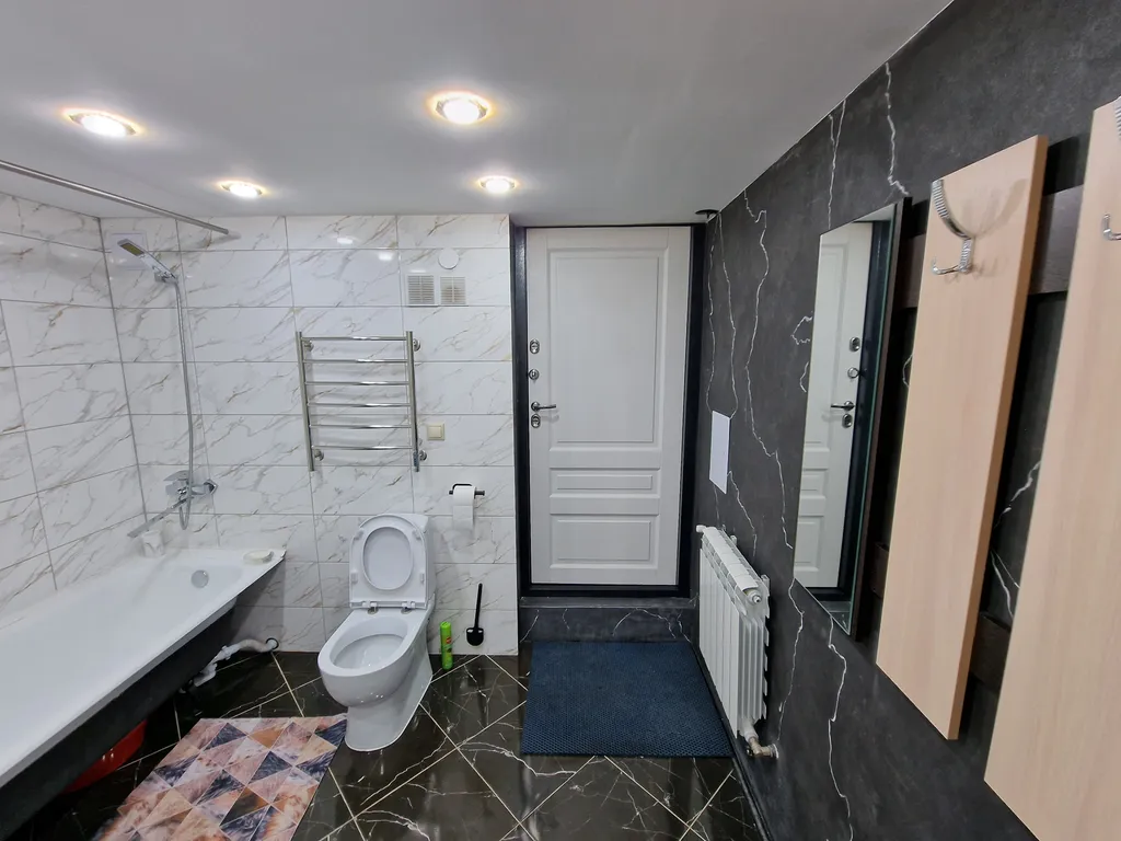 Отличная большая квартира в частном доме в самом центре Иркутска