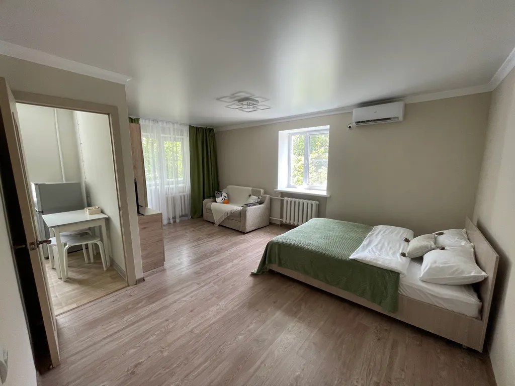 Светлая квартира в центре города — аренда посуточно в Ставрополь