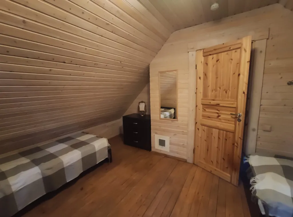 Уютный коттедж в сосновом лесу на берегу Суходольского озера