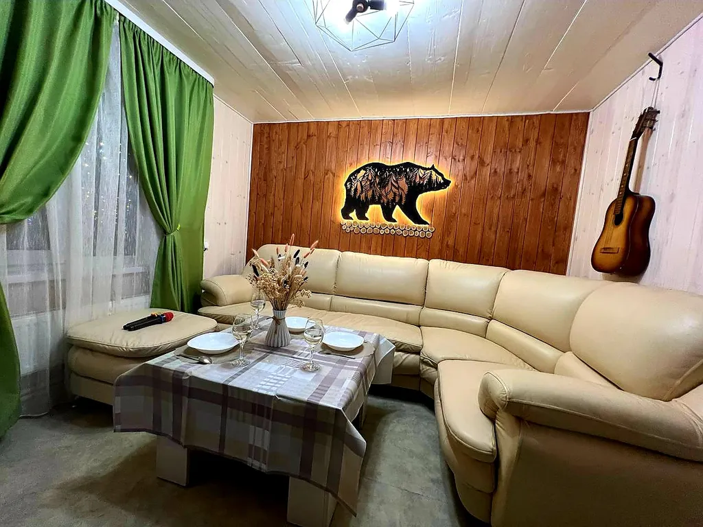 Дом с баней и чаном в городе