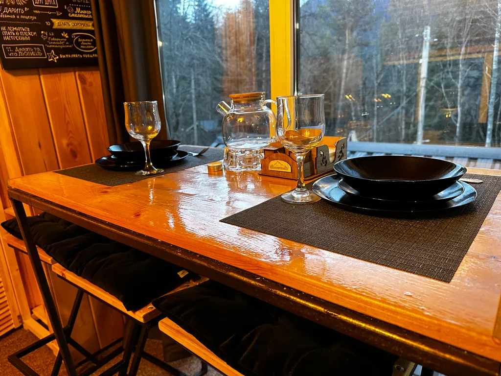 Коттедж Уютный домик с панорамными окнами с видом на лес — Архыз