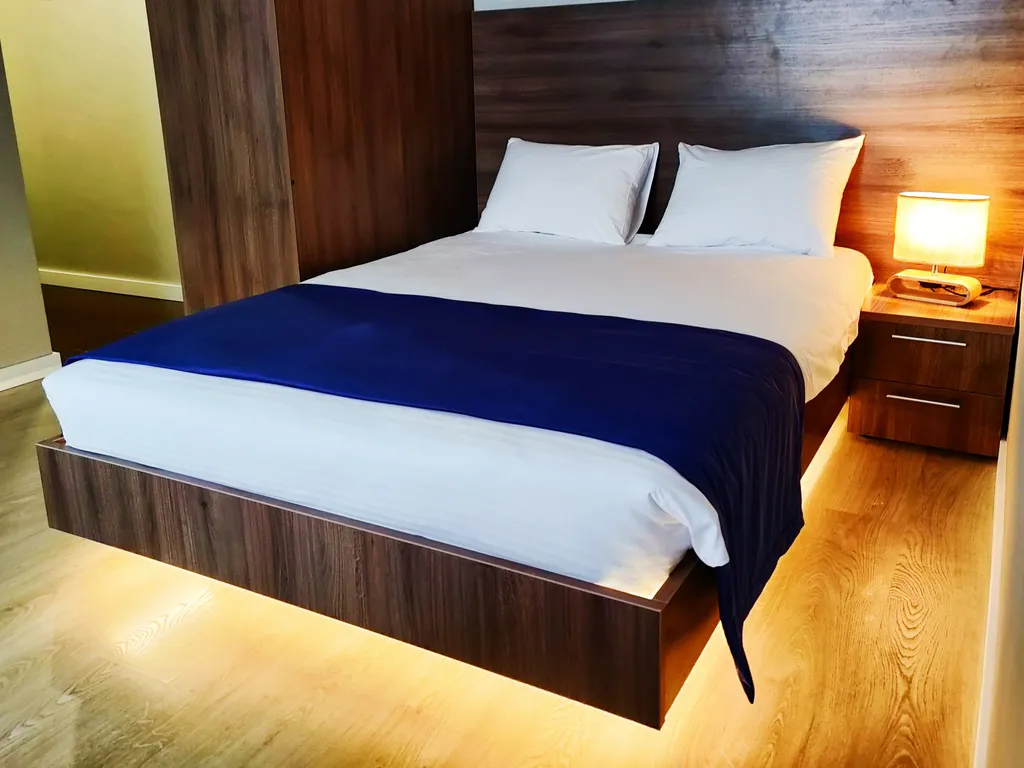 Стильная квартира с сауной, в центре города