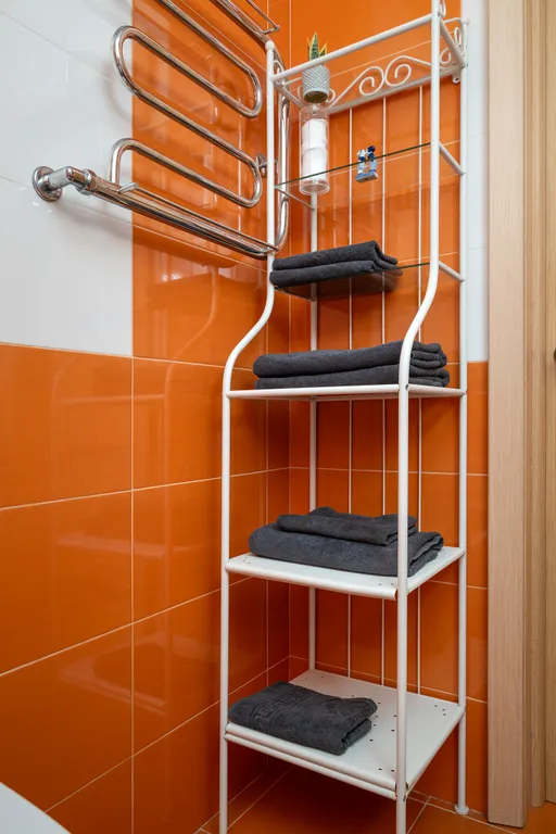 Квартира Квартира Fresh Orange в центре Немецкой деревни у озера, дистанционное заселение — Краснодар