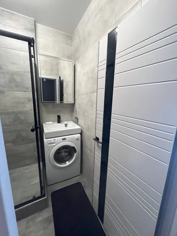 Студия в новом доме рядом с Кадетским училищем