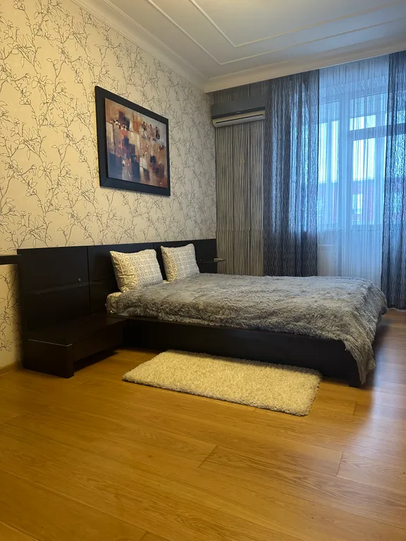 Шикарная квартира класса комфорт в самом центре! Горячая вода есть!