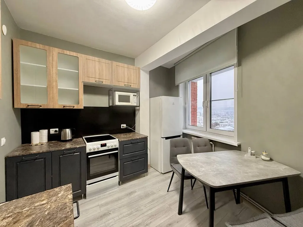 1-комнатная квартира в центре города, 13 этаж