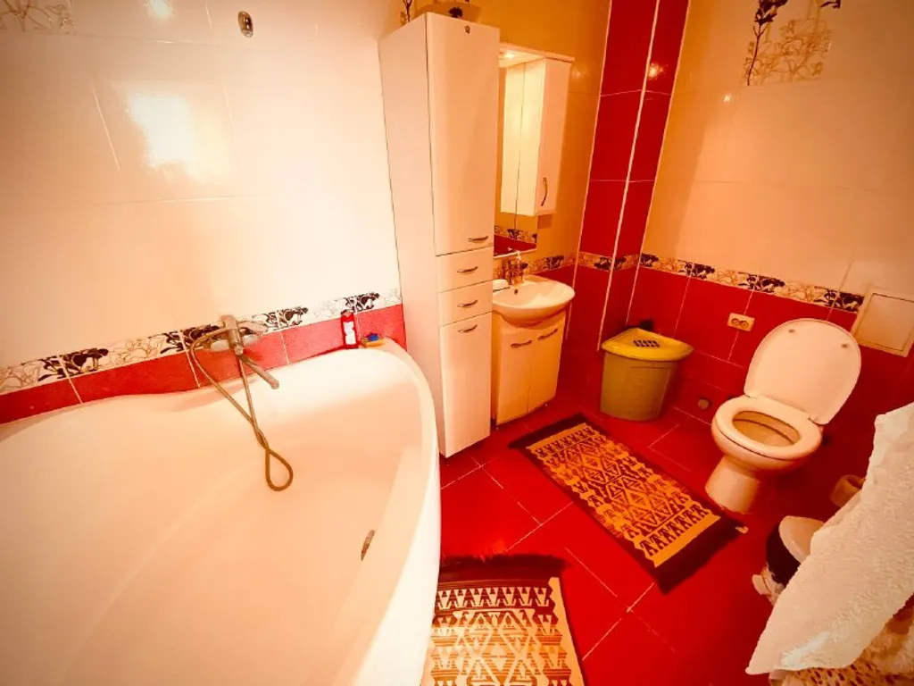 4-комнатная Квартира