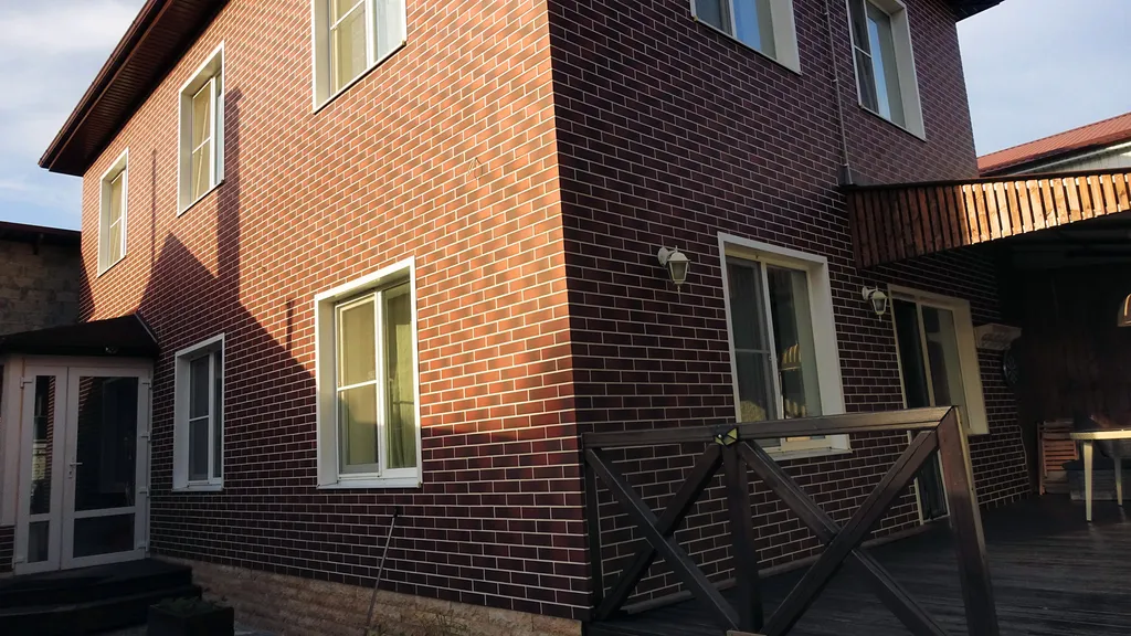 Частный 2-этажный дом