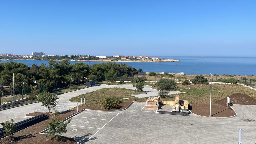 Видовой апартамент с шикарным видом на открытое море и бухту Омега