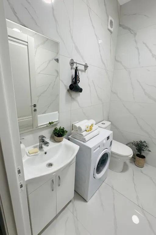 Квартира 1-комнатная квартира рядом с Мегой с видом на горы — Алматы