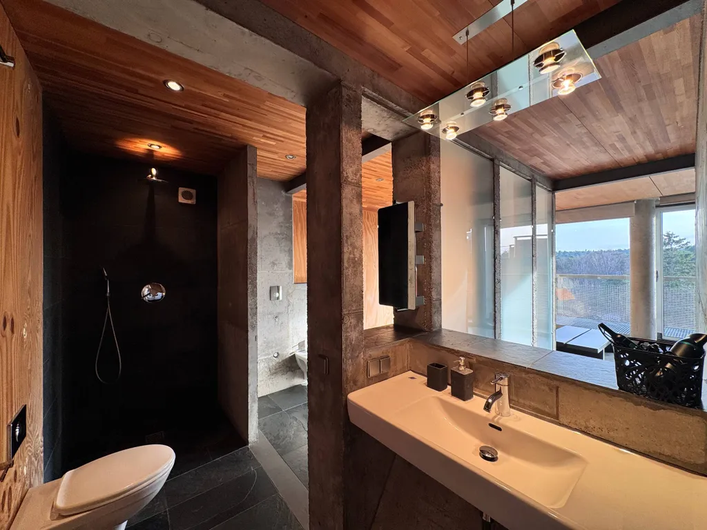 Эксклюзивная квартира в стиле лофт в элитном районе Светлогорска