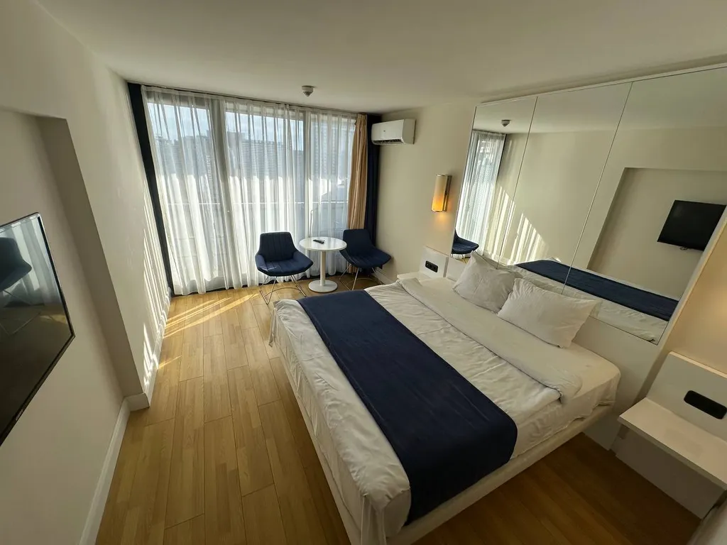 Апартаменты у моря с шикарным видом в Апарт-Отеле Orbi City