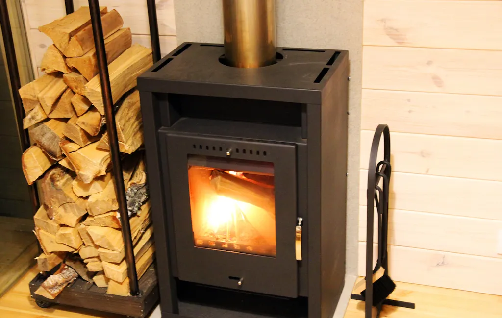 Коттедж Дубльдом по Новой Риге с видом на озеро и камином — Шаховская