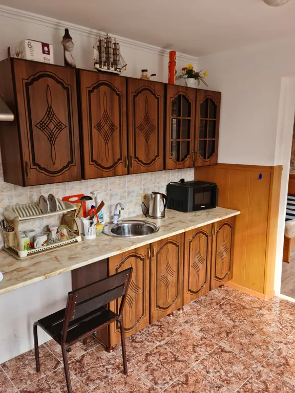 Коттедж Дом с двумя комнатами и кухней — Сочи