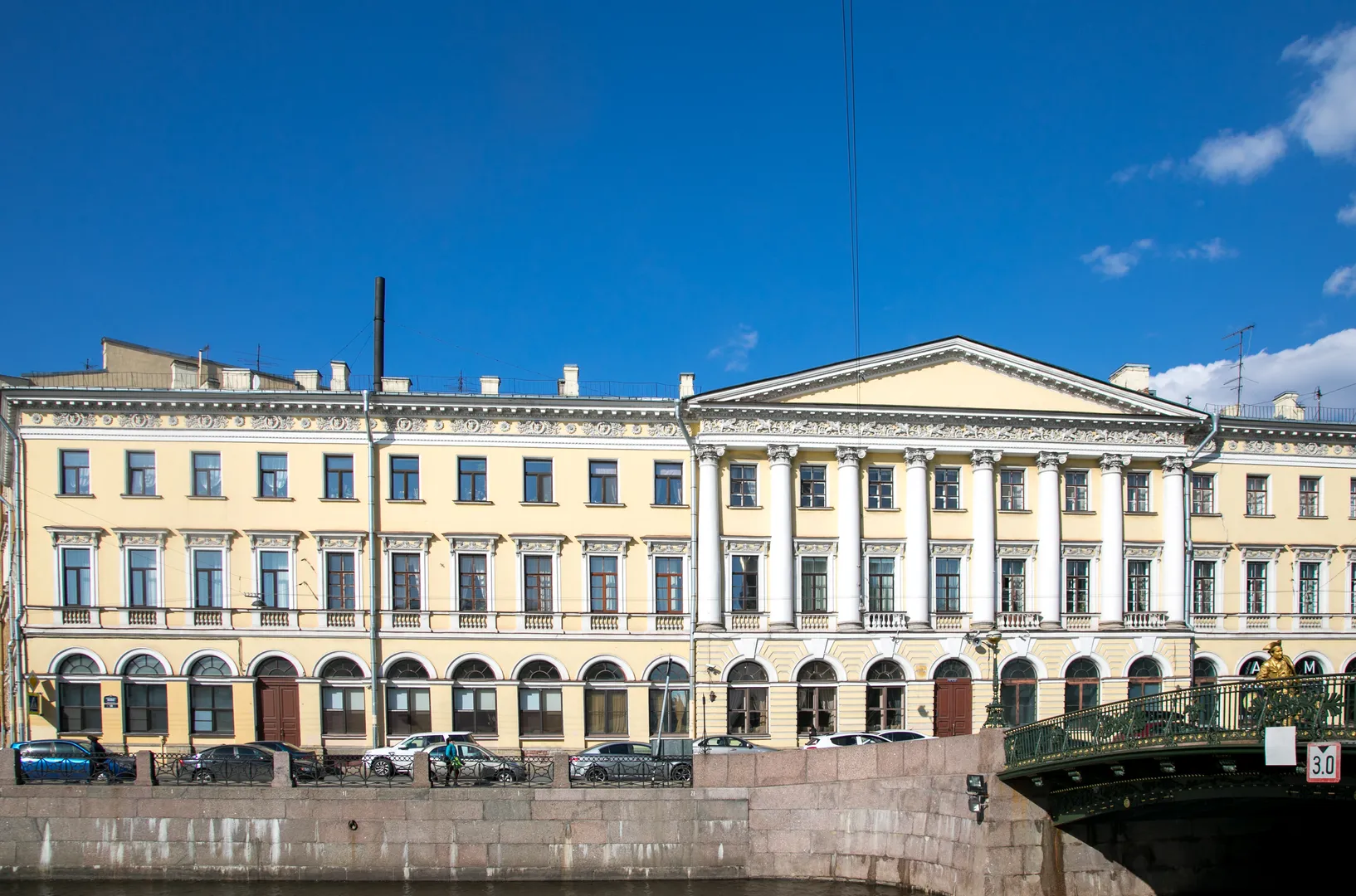 Апартамент посуточно, Санкт-Петербург, Реки Мойки набережная, 1/8,  объявление 964219 — Суточно.ру