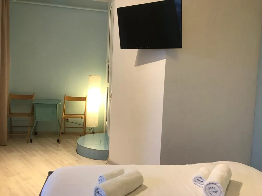 Стандарт эконом, 1*2, 0 сп. Кровать, кондиционер, окно в коридор