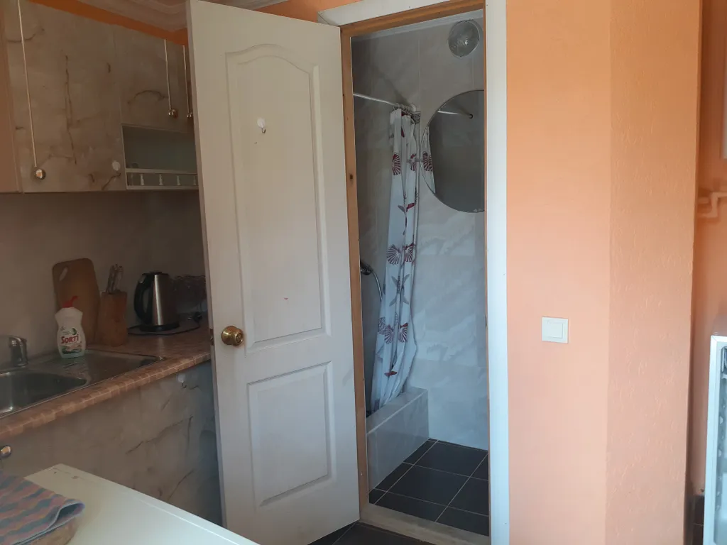 Коттедж на 5 человек со своим двориком