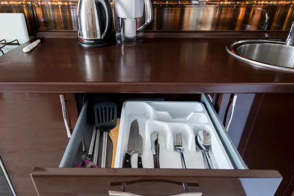 Недалеко от залива, гостиничный сервис, кондиционер, бесконтактно