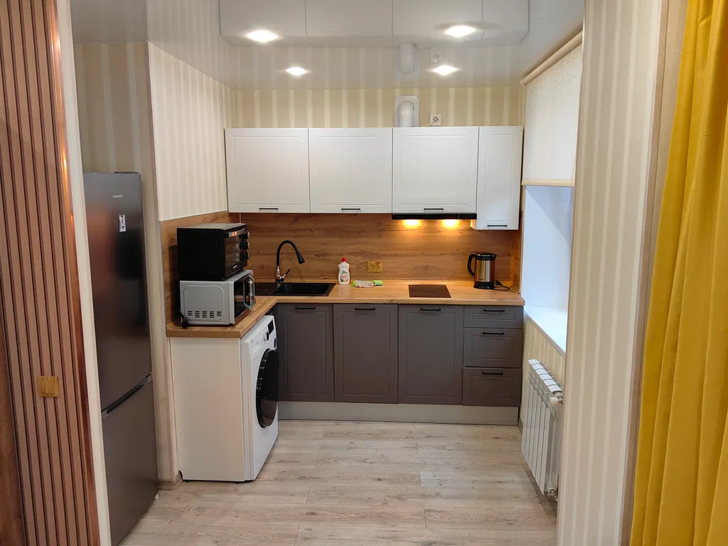 Квартира в центре города, Полярные зори