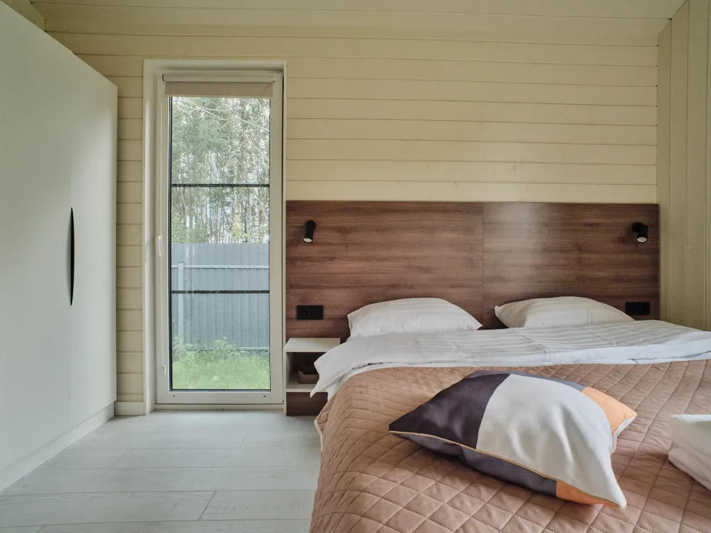 Коттедж Новый дом с сауной и детской/спортивной площадкой — Капорки