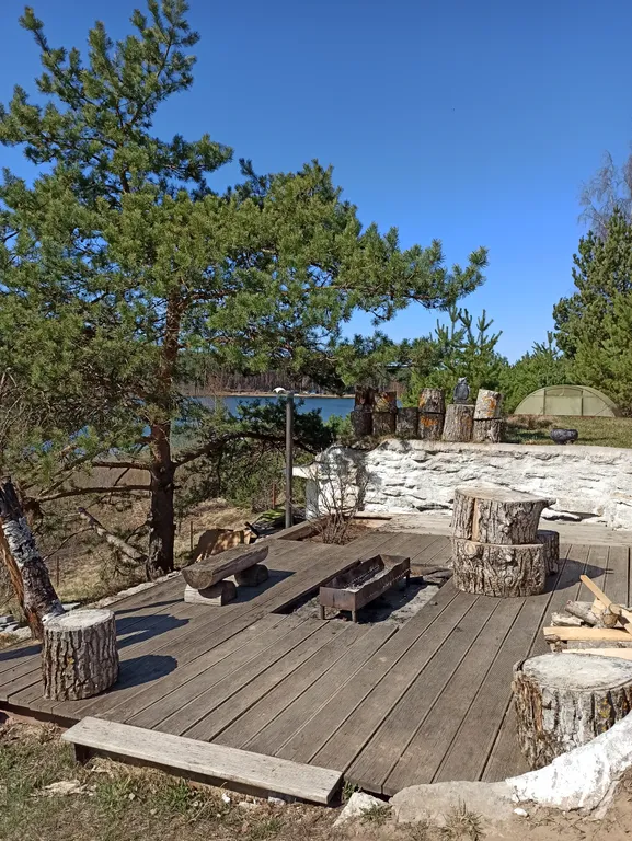 Шале на берегу озера Лесицкое