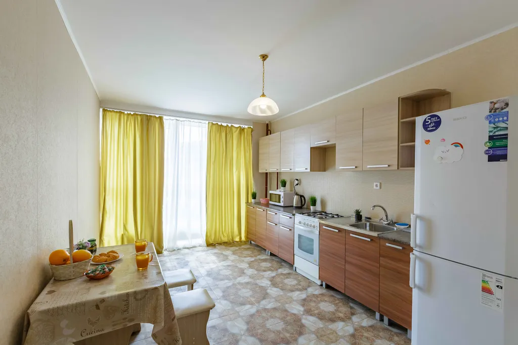 Светлая квартира с панорамными окнами в 10 минутах от парка в центре